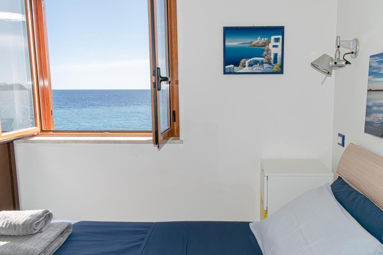 Beach House Acquamarina Letojanni Exteriör bild